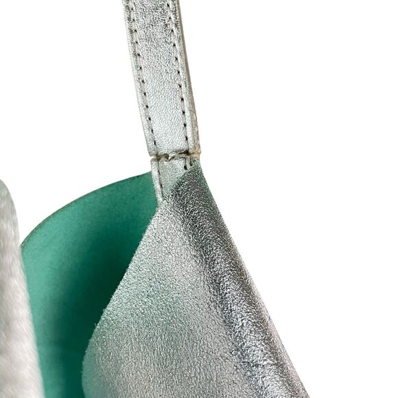 Tiffany & Co. Reversible Metallic Silver Leather Tote w/ Matching Zip Pouch RARE - Picture 10 of 16